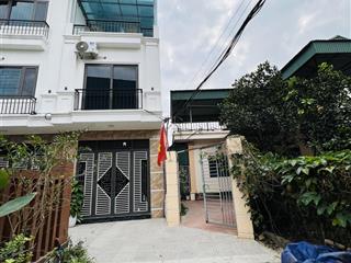 Chính chủ tôi bán cắt lỗ đất và nhà xây 1,5 tầng cho anh chị. giá rất tốt bảo đảm không đâu tốt hơn