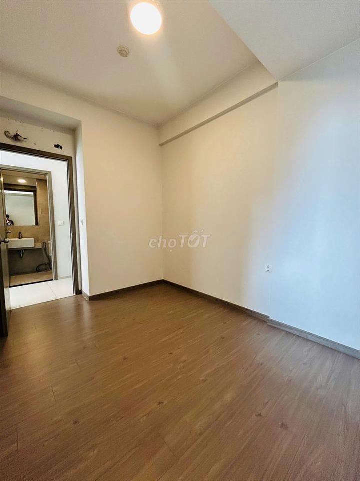 Chuyển nhượng 2PN (59m2) giá 2,8 tỷ, view hồ bơi, hỗ trợ vay ngân hàng
