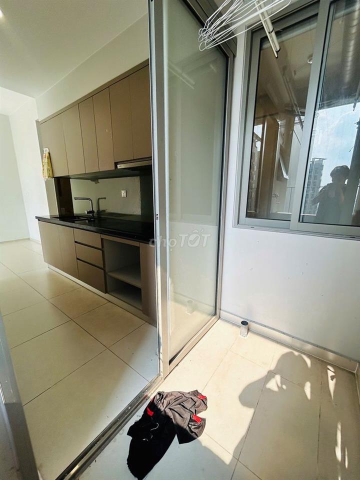 Chuyển nhượng 2PN (59m2) giá 2,8 tỷ, view hồ bơi, hỗ trợ vay ngân hàng