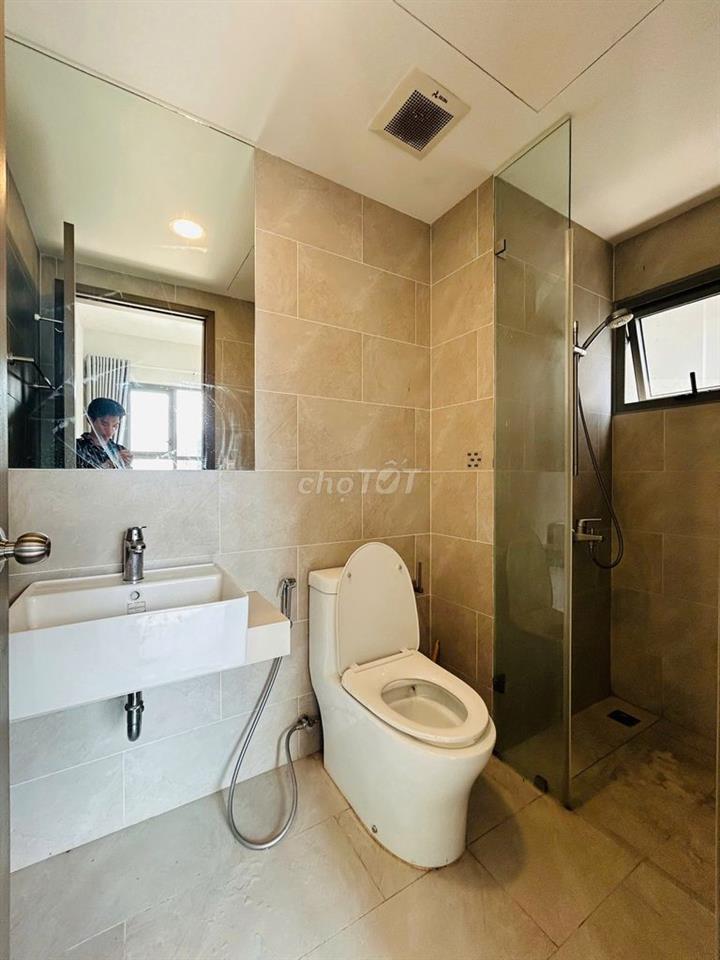Chuyển nhượng 2PN (59m2) giá 2,8 tỷ, view hồ bơi, hỗ trợ vay ngân hàng