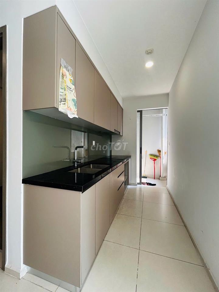 Chuyển nhượng 2PN (59m2) giá 2,8 tỷ, view hồ bơi, hỗ trợ vay ngân hàng