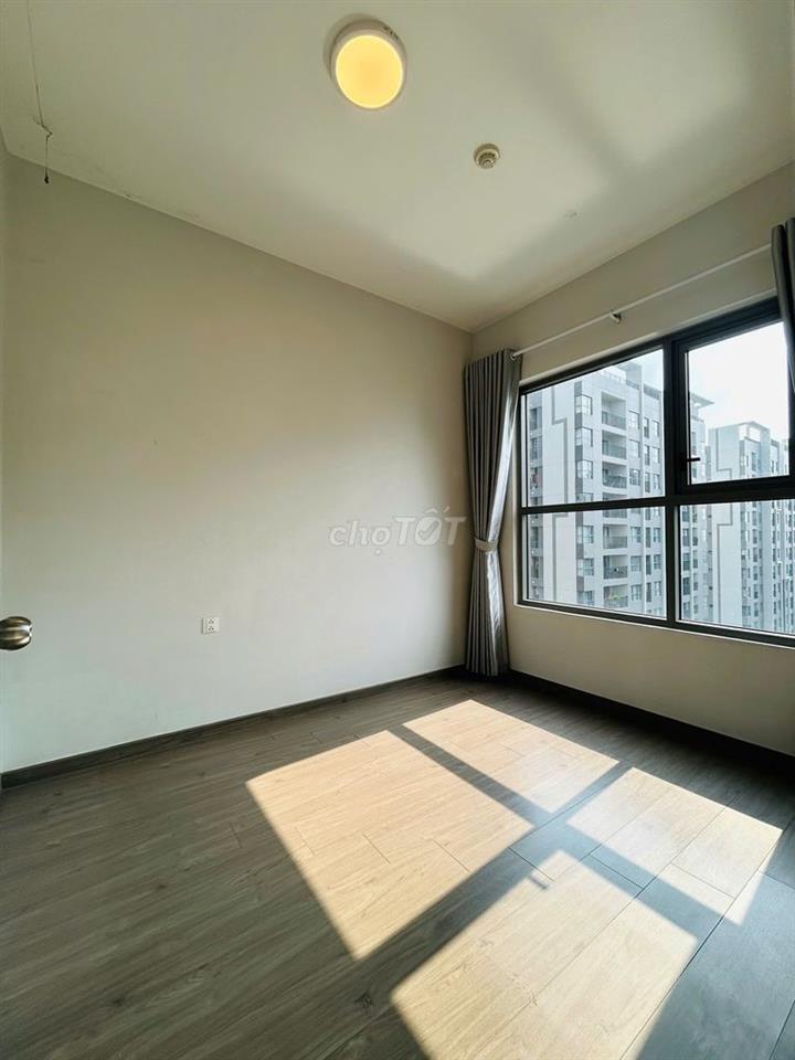 Chuyển nhượng 2PN (59m2) giá 2,8 tỷ, view hồ bơi, hỗ trợ vay ngân hàng