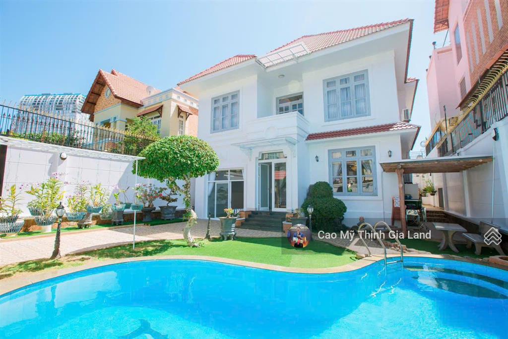 Biệt thự ngọc tước i chỉ 3 phút ra biển bãi sau không gian nghỉ dưỡng đẳng cấp giữa phố biển