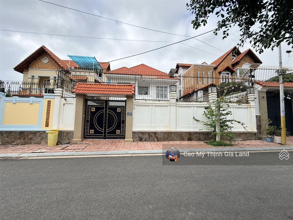 Biệt thự ngọc tước i chỉ 3 phút ra biển bãi sau không gian nghỉ dưỡng đẳng cấp giữa phố biển