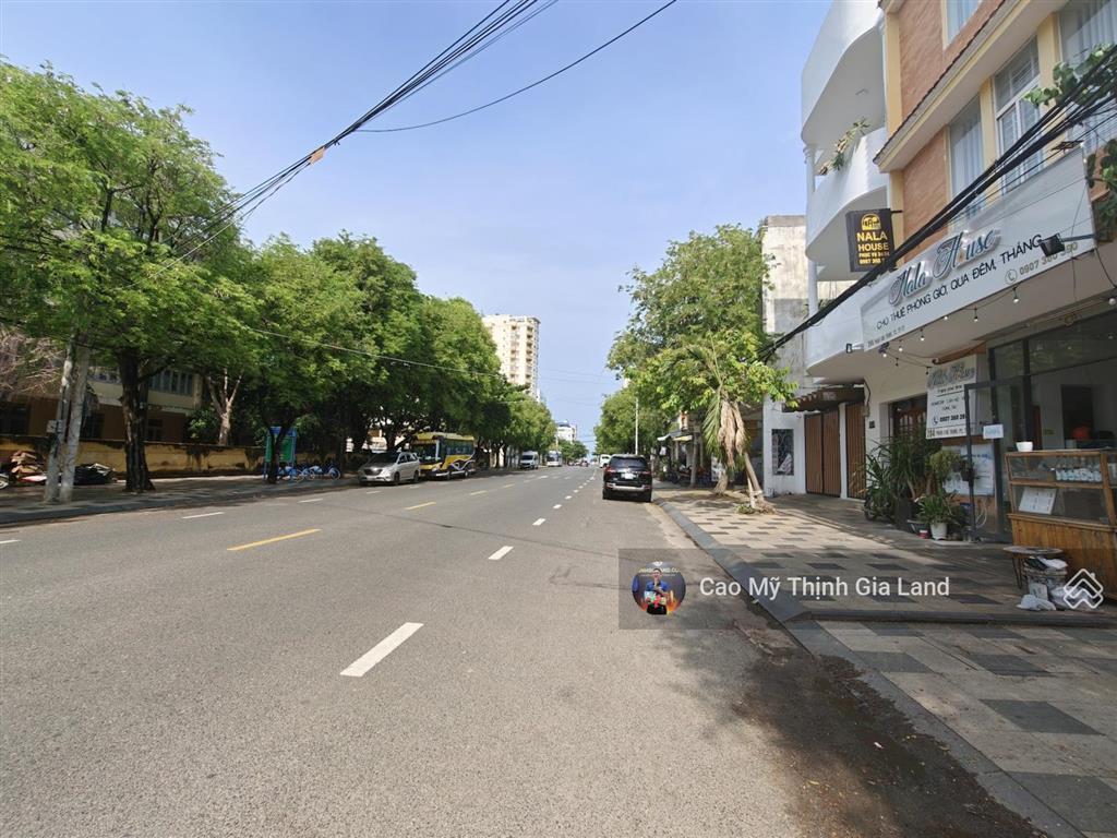 Bán đất xây khách sạn mặt tiền phan chu trinh  cách 100m ra biển bãi sau  ngang 7.3m đẹp