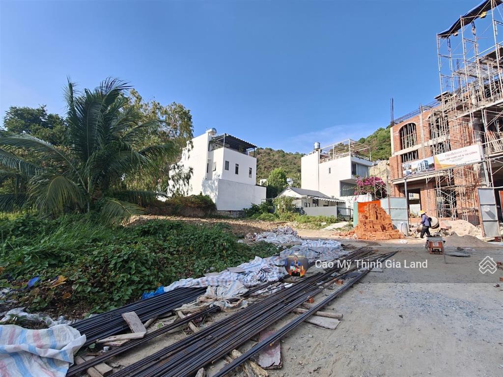 Chỉ 8.5 tỷ sở hữu đất ngay biển bãi dâu  chỉ 100m ra biển  sổ hồng lâu dài  xây dựng ngay