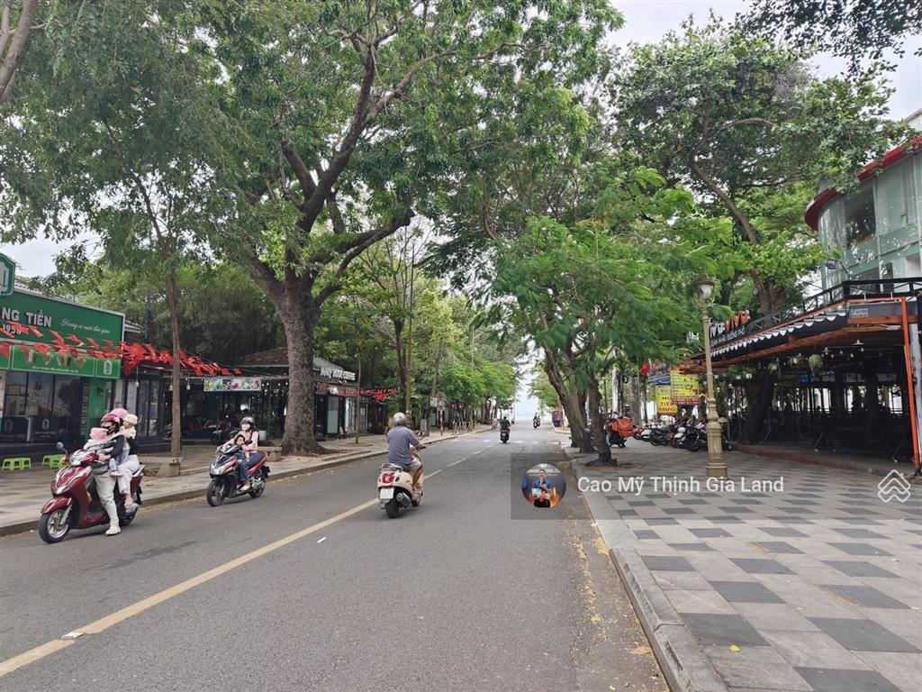Mặt tiền ba cu  chỉ 100m ra biển bãi trước  quỹ đất vàng xây tòa nhà kinh doanh, căn hộ dịch vụ