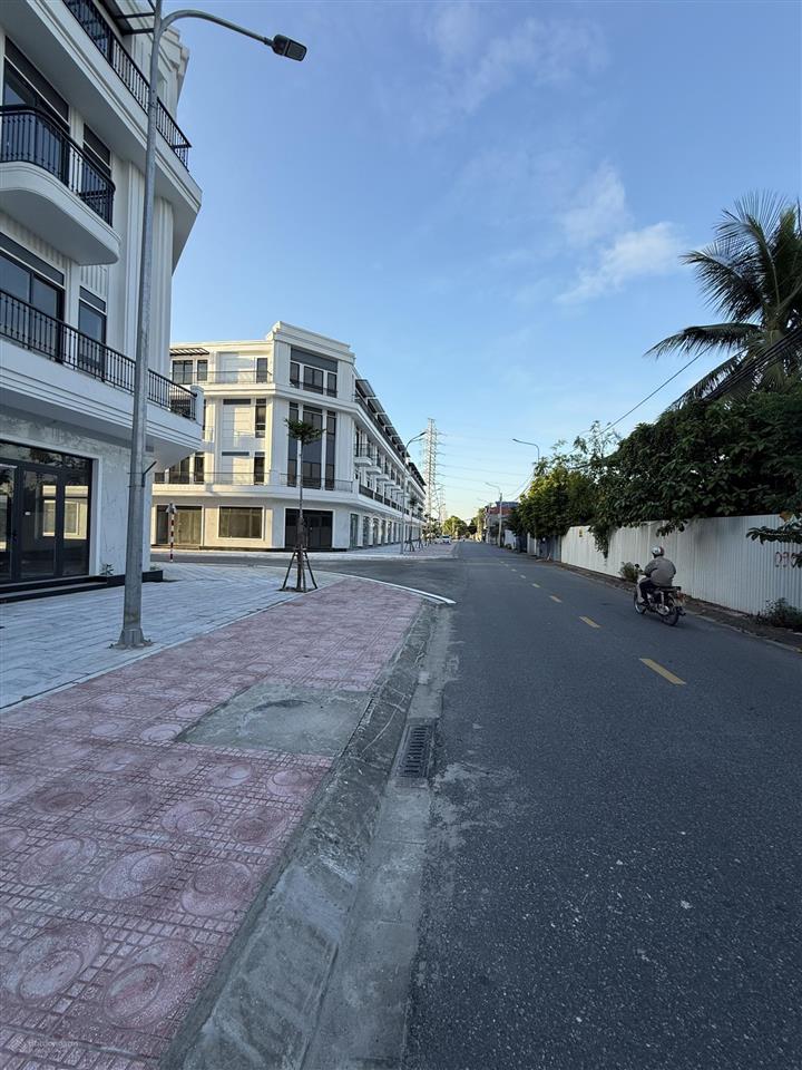 Bán shophouse 5pn + 5wc tại him lam central park an hồng, 4,2 tỷ, 67,5m2