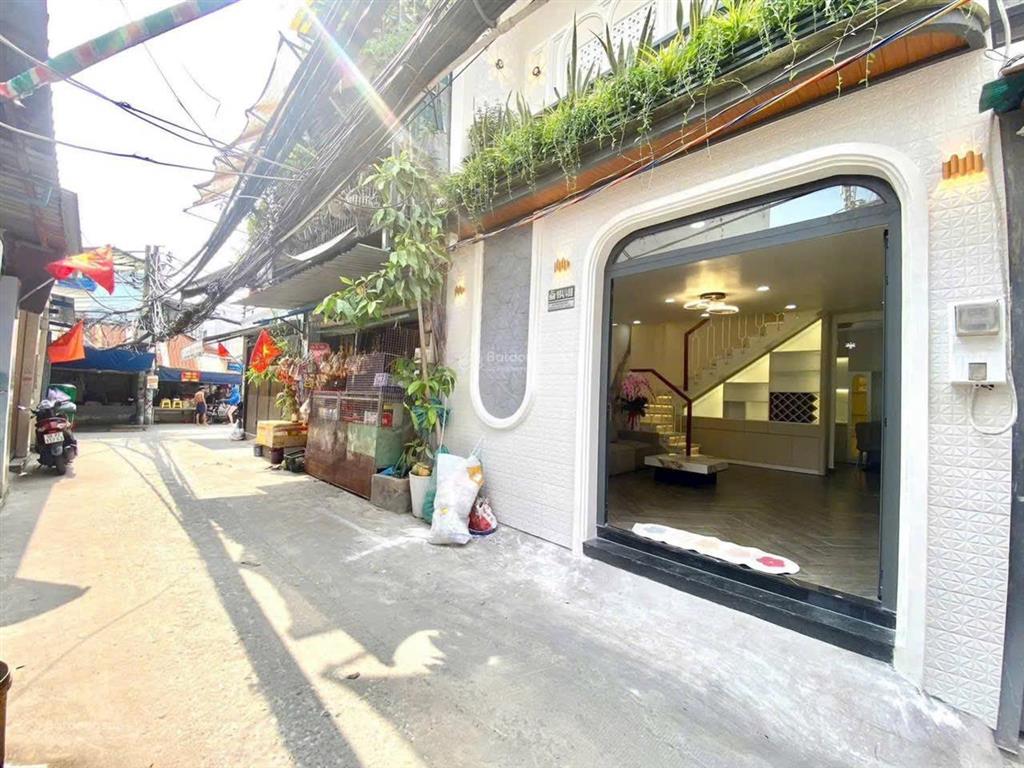 Nhà hẻm 994 huỳnh tấn phát, q7. trệt + lầu, nhà mới xây full nội thất. giá 5,5 tỷ.  0901 311 ***