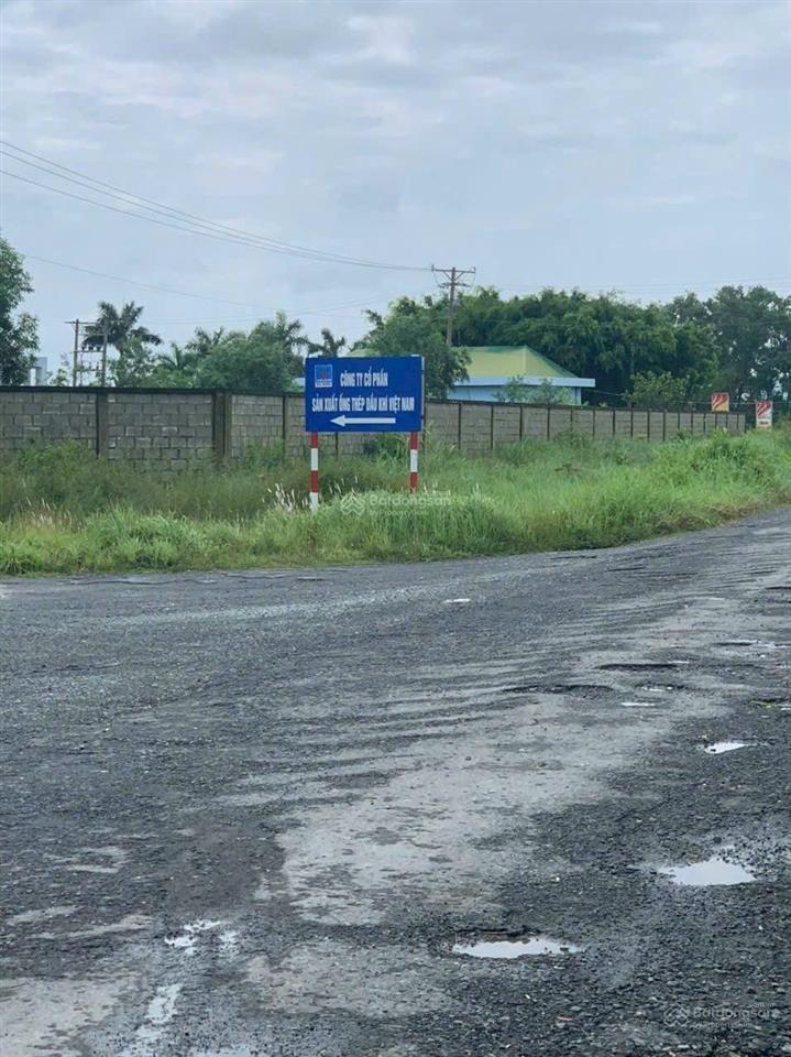 Cần bán 1,2ha đất ruộng tại vàm láng, đối diện cty ống thép. giá 3tỷ500tr.  0901 311 ***
