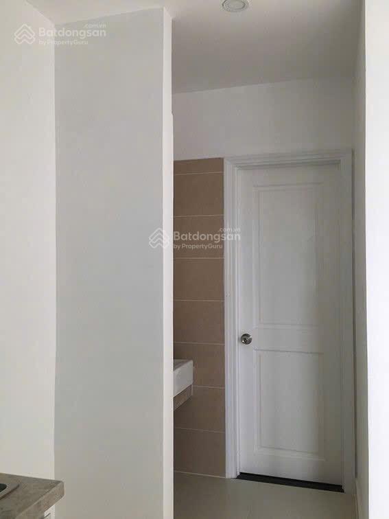 Cho thuê căn hộ florita  kdc him lam quận 7  2pn + 1wc. có 1 số nt. 13,5tr/tháng.  0901 311 ***