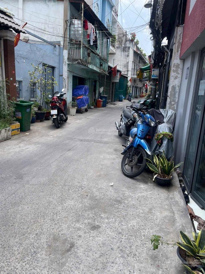 Nhà hẻm 118 bùi văn ba quận 7. sổ hồng riêng. trệt + lầu. giá 1,850.  0901 311 ***