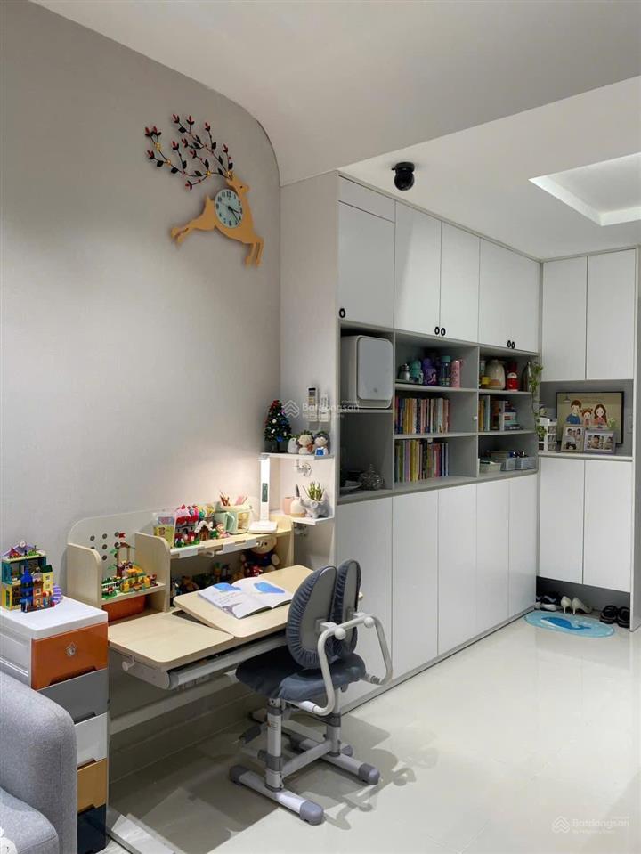 Chung cư hoàng quốc việt quận 7 2 phòng ngủ + 2 wc nhà full nt rất đẹp. giá 3.25 tỷ.  0901 311 ***