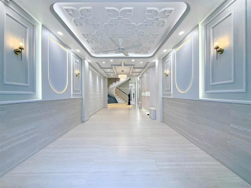 Nhà mt đường số nam long phú thuận quận 7 1 trệt 4 lầu (có thang máy). giá 19,5 tỷ.  0901 311 ***