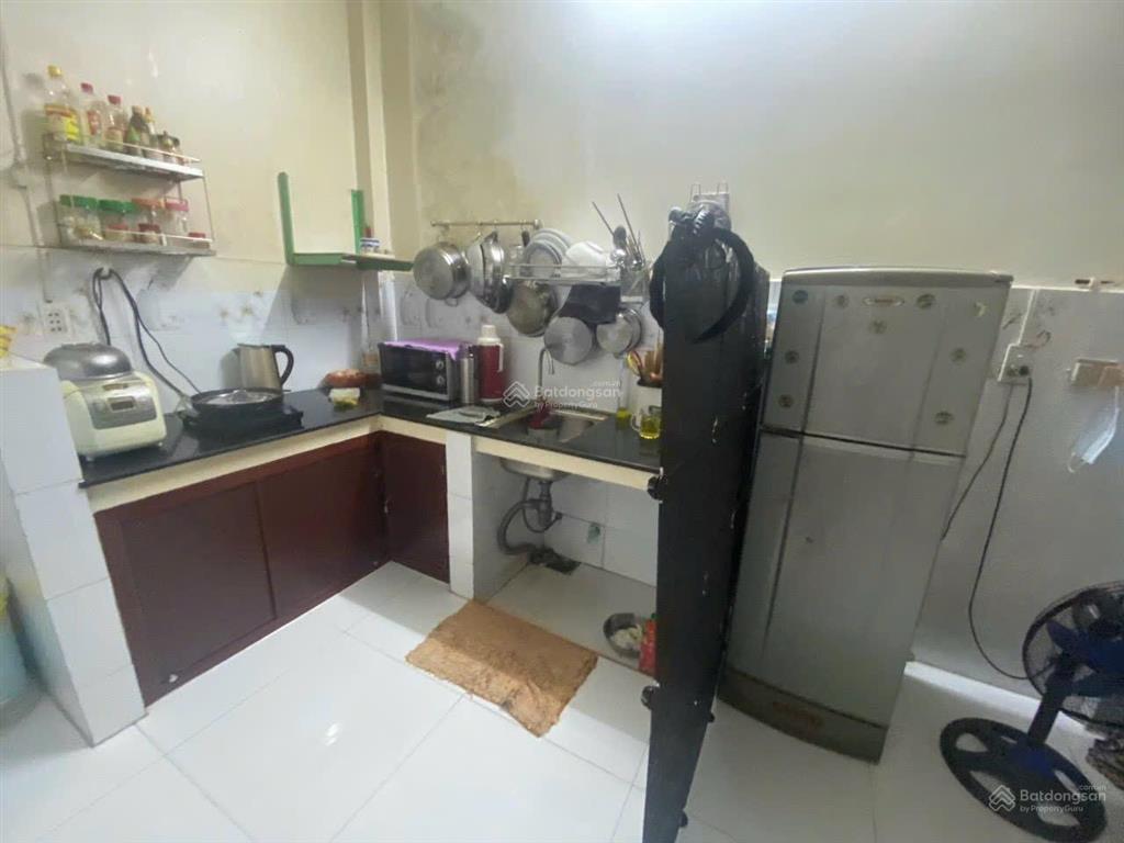 Nhà hẻm 300 nguyễn văn linh quận 7  1trệt + 1lầu. 2 phòng ngủ + 1wc. giá 990 triệu.  0901 311 ***