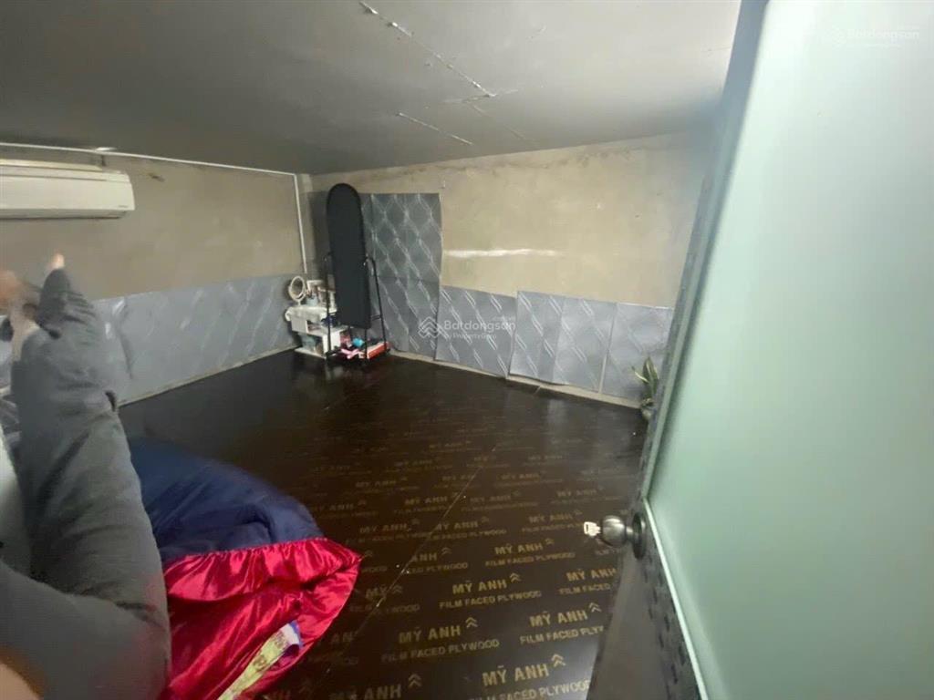 Nhà hẻm 300 nguyễn văn linh quận 7  1trệt + 1lầu. 2 phòng ngủ + 1wc. giá 990 triệu.  0901 311 ***