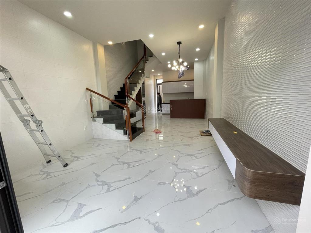 Bán nhà riêng đẹp, 151.6m2, 39,999 triệu tại hẻm 4 cầu xây, p. tăng nhơn phú, hcm