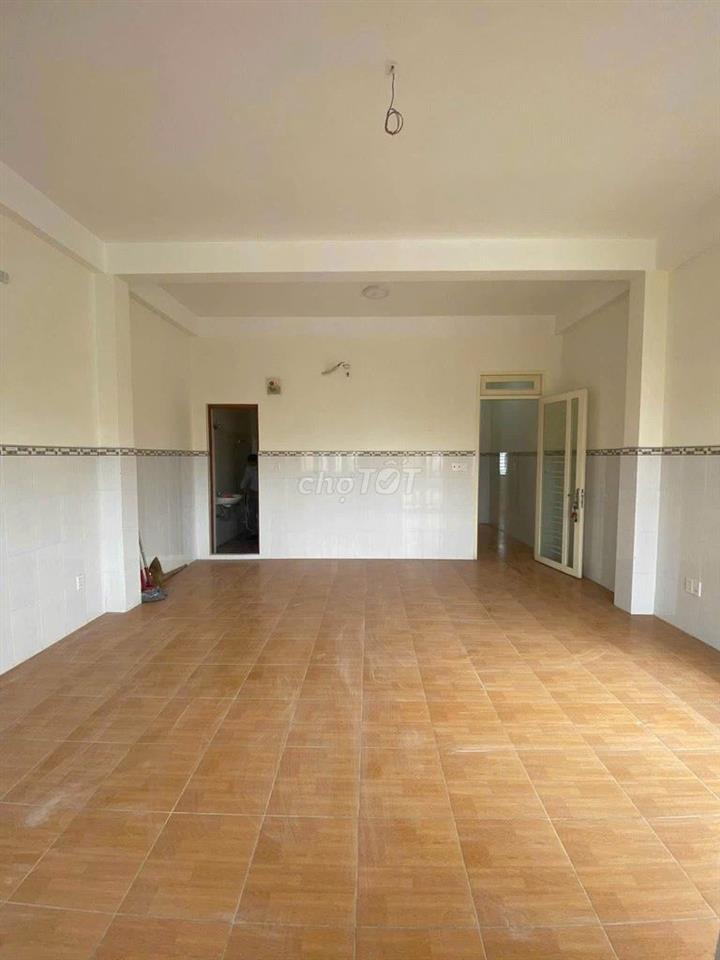 Nhà mặt tiền đường Trường Chinh, hợp đồng lâu dài mọi ngành nghề