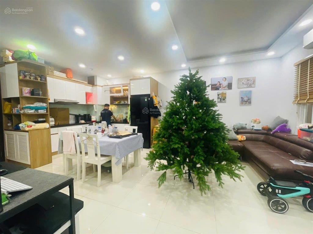 Cần bán căn hộ khánh hội 2, bến vân đồn q4