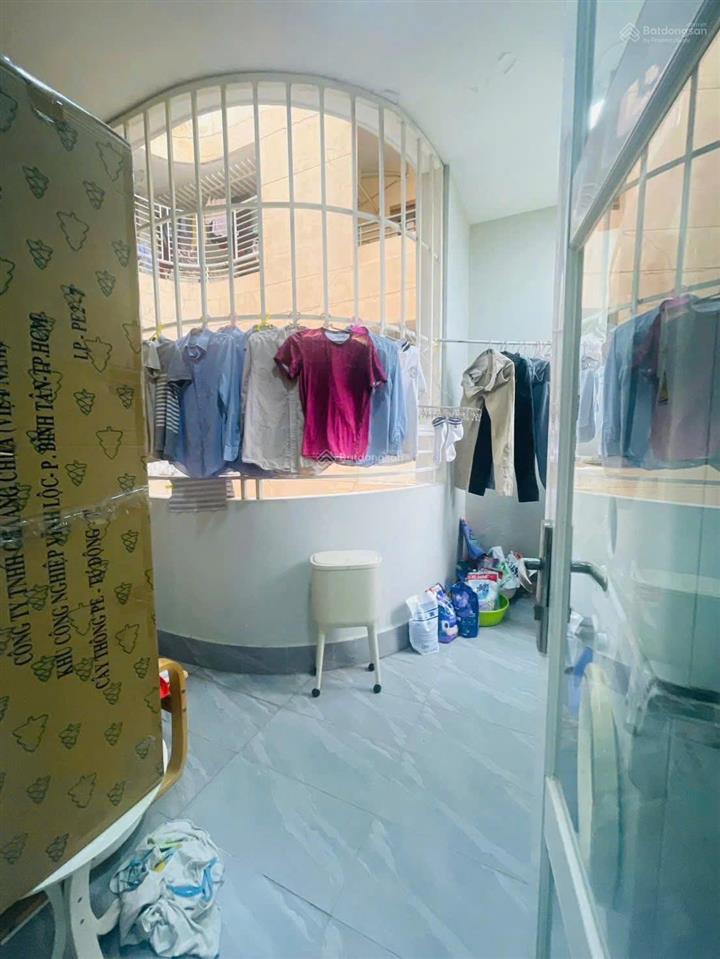 Cần bán căn hộ khánh hội 2, bến vân đồn q4