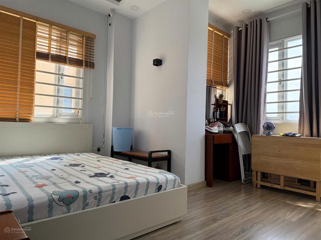 Cần bán căn hộ khánh hội 2, bến vân đồn q4