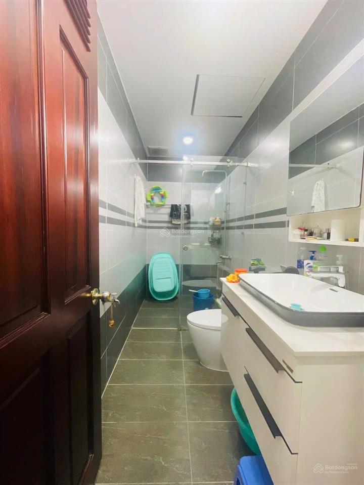 Cần bán căn hộ khánh hội 2, bến vân đồn q4