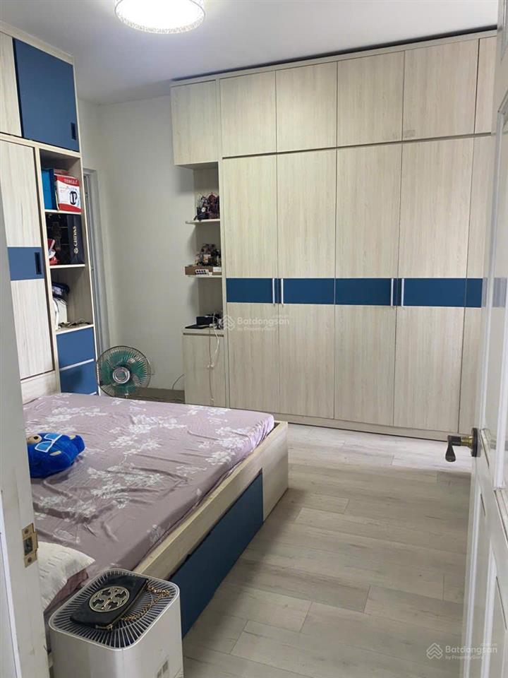 Cần bán căn hộ 2pn  3pn chung cư h2 hoàng diệu, p. 8, quận 4.