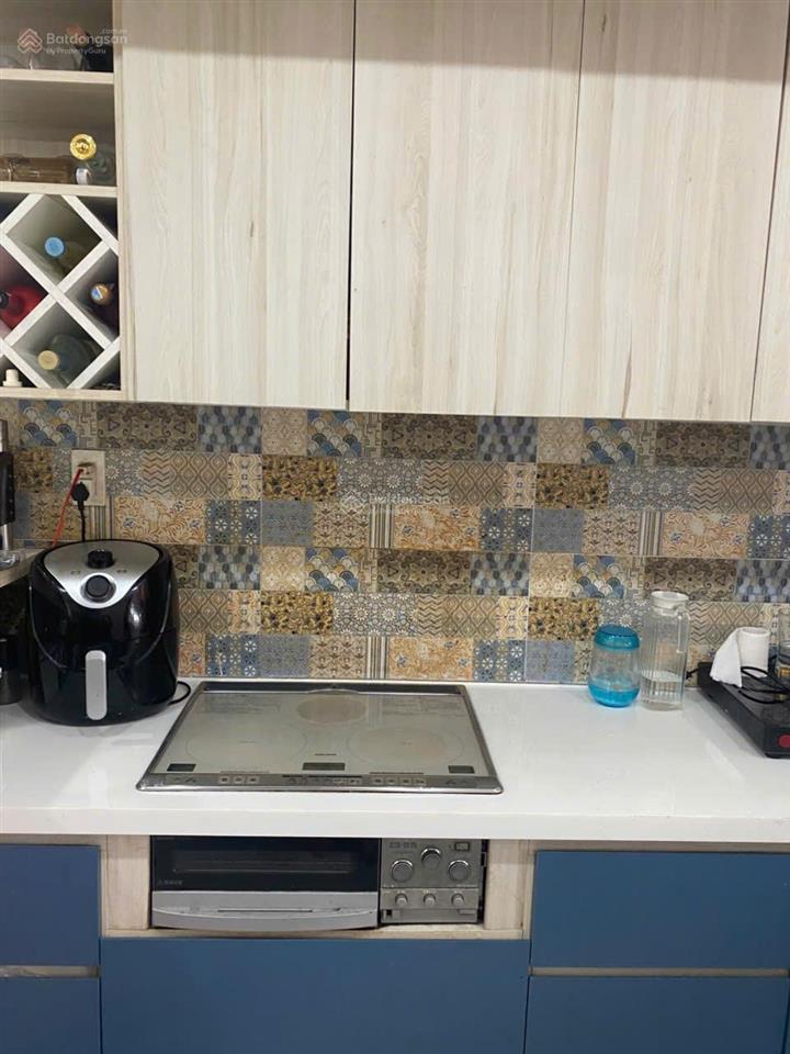 Cần bán căn hộ 2pn  3pn chung cư h2 hoàng diệu, p. 8, quận 4.