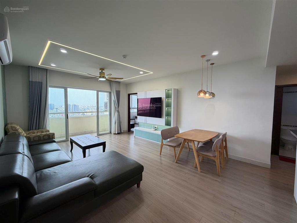 Chính chủ cần bán căn hộ central garden 140m2