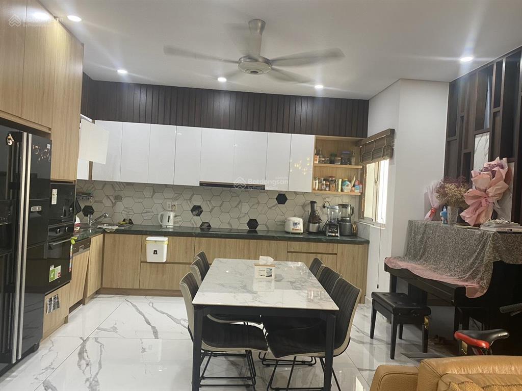 Chính chủ cần bán căn penthouse  duplex thông tầng, căn hộ central garden,