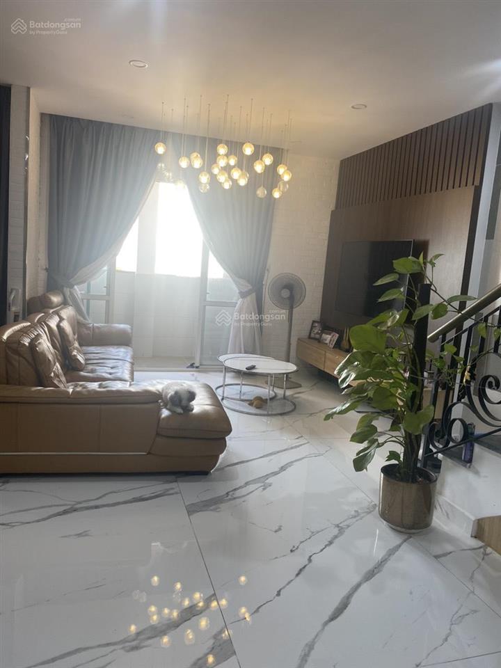 Chính chủ cần bán căn penthouse  duplex thông tầng, căn hộ central garden,