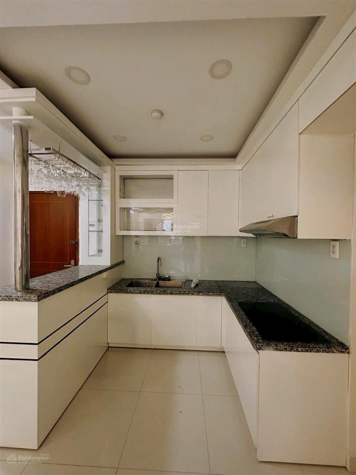 Căn hộ vạn đô ban công lớn  77m2  2pn