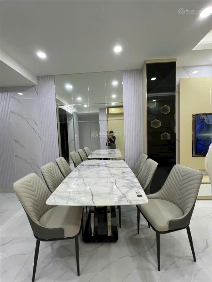 Tản đà 102m2  3pn  căn góc  7 tỷ thương lượng