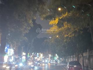 Thạch bàn  vỉa phân lô ô tô tránh kinh doanh 33m mt 4m đường thông giá 6,8 tỷ có thương lượng