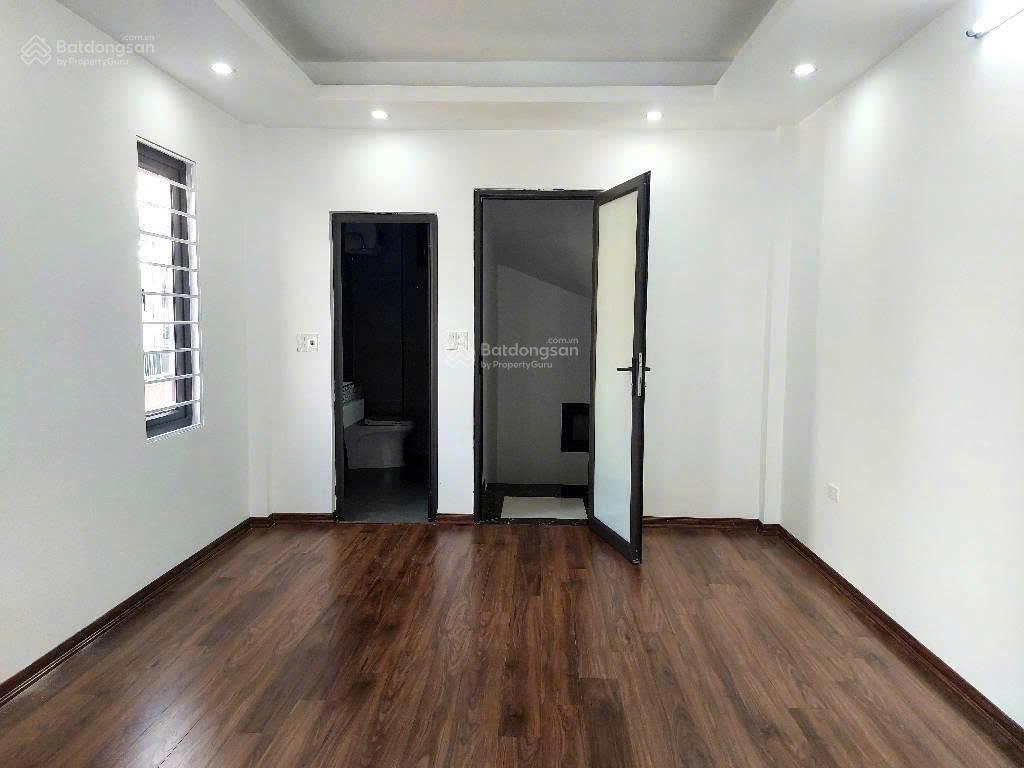 Cửa bắc  quán thánh  5 tầng mt 6m 45m2 cách phố 20m ngõ thông giá 15 tỷ  lô góc, 3 thoáng