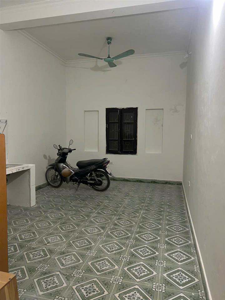 Cần cho thuê nhà 55m2 x 3 tầng ngay ngã 3 Xa La, Hà Đông
