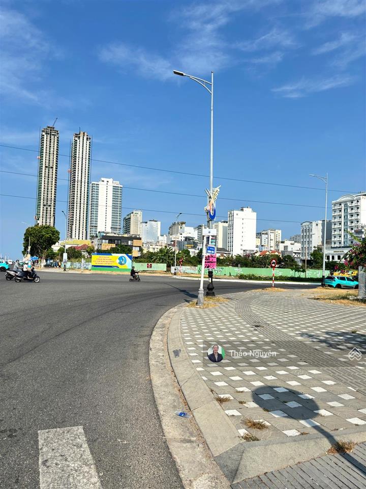 Lô góc nguyễn đức an 200m2 sát vương thừa vũ  ra biển chỉ 200m giá đầu tư, 0905 001 ***