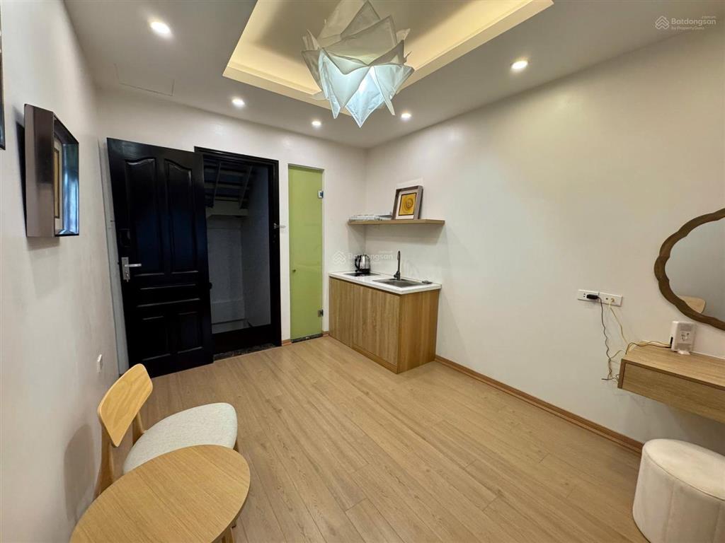 16,9 tỷ 30mx5 tầng  mới đẹp  mp đặng trần côn, đống đa