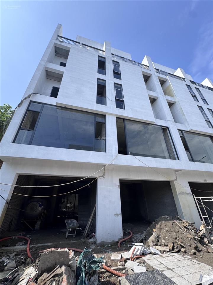 Liền kề 80,3m2 29 tỷ khu 61 lạc trung, minh khai, quận hai bà trưng nhà xây 6 tầng ô tô đỗ cửa