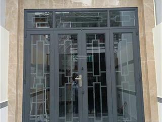 Nhà mới cho thuê gia đình ở tại 791 trần xuân soạn gần q1