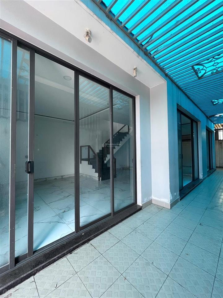 Cho thuê nguyên căn nhà phố kdc jamona city