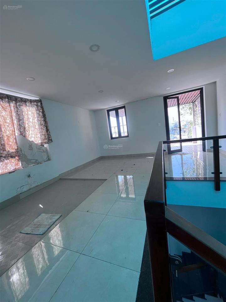 Cho thuê nguyên căn nhà phố kdc jamona city
