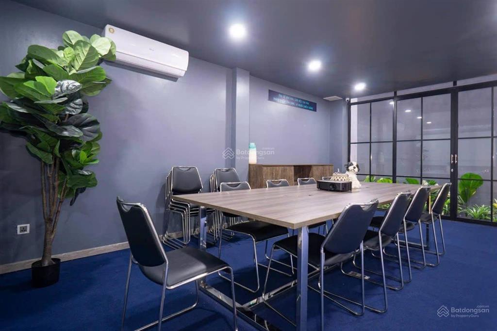 Nguyên căn 3 lầu cho thuê kinh doanh  vp  trung tâm  spa
