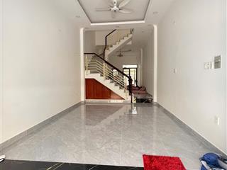 Cho thuê nhà riêng 4pn, 3wc, 240m2, giá tốt đường số lâm văn bền, quận 7, tp.hcm
