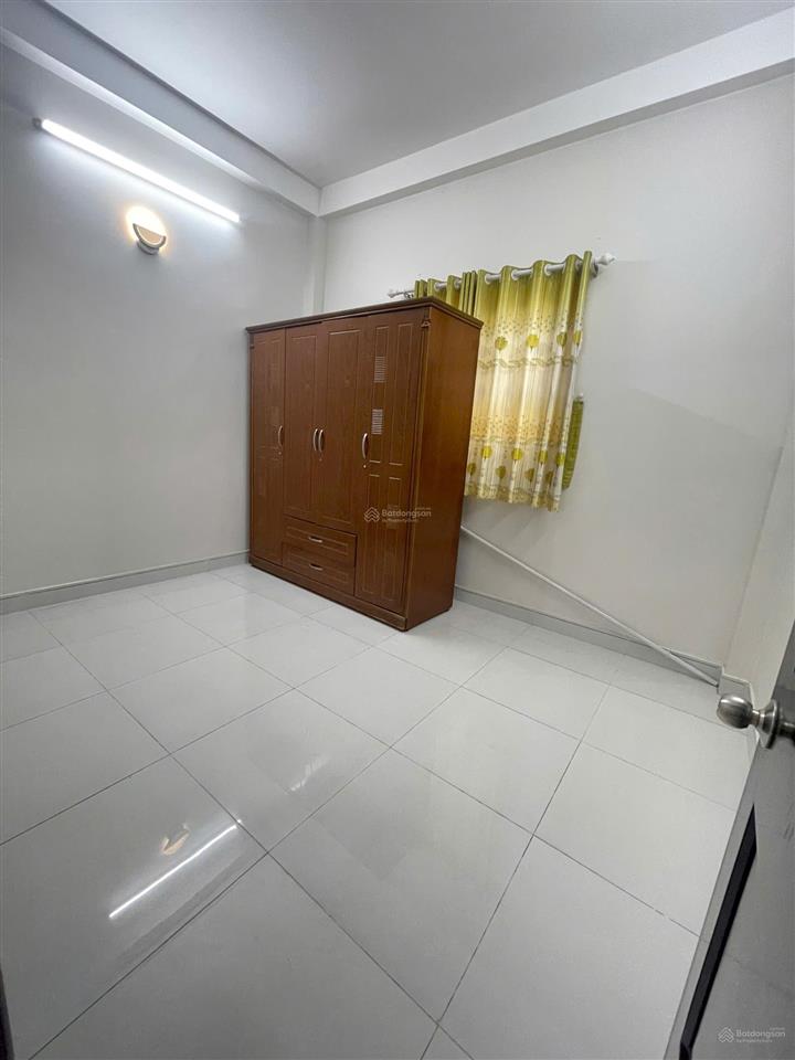 Cho thuê nhà riêng 4pn, 3wc, 240m2, giá tốt đường số lâm văn bền, quận 7, tp.hcm