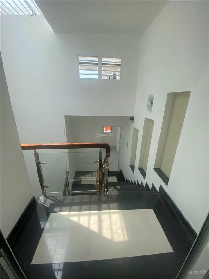 Cho thuê nhanh nhà phố 378m2, 4pn, 4wc tại tân quy, q7, tp.hcm giá 38 triệu vnd