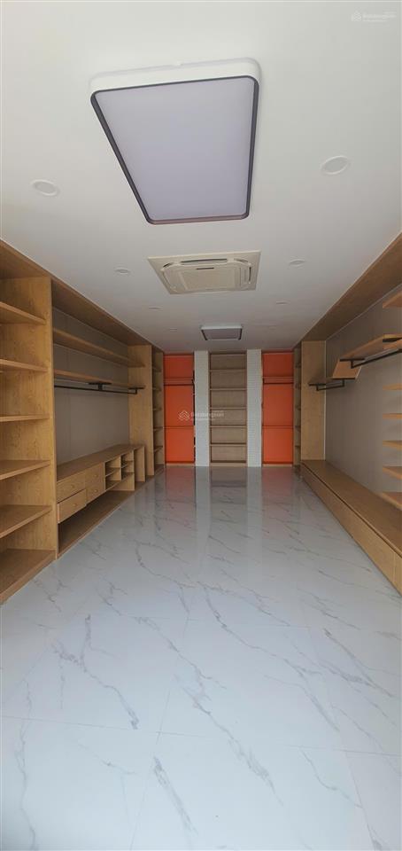 Biệt thự cho thuê 6 phòng, 5wc, 400m2 tại the peak garden