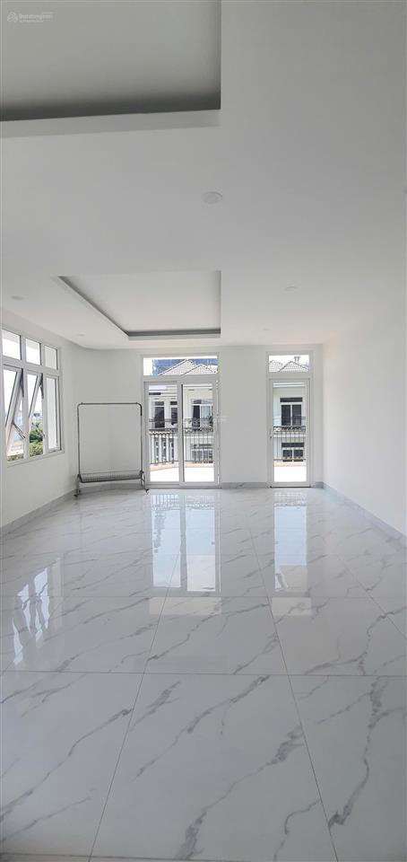 Biệt thự cho thuê 6 phòng, 5wc, 400m2 tại the peak garden