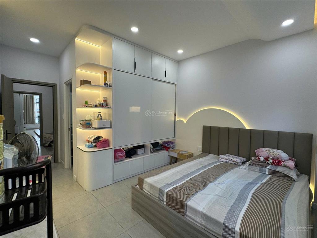Nhà full nội thất giá siêu hời tại phú thuận q7
