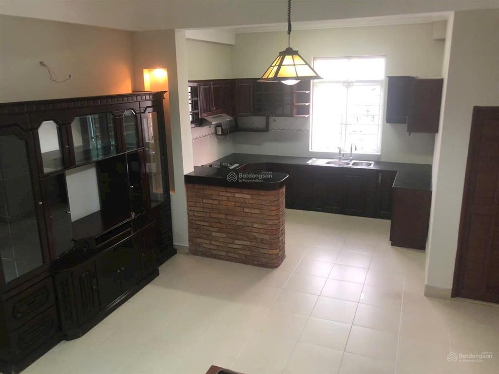 Cho thuê nguyên căn mặt tiền đường số lâm văn bền